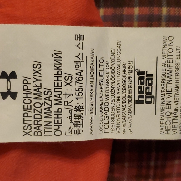 Under Armour long sleeve tshirt - Picture 7 of 8